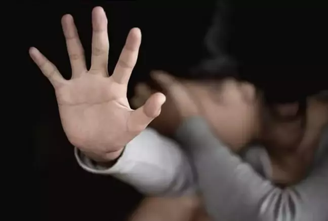 Anne ve sevgilisi istismardan tutuklandı: "Kızınla da ilişki yaşamak istiyorum"